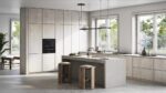 Finestra Prolux Più Oknoplast in cucina dal design moderno