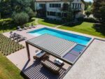 BT Group Pergofree: pergola bioclimatica con inserto vetrato